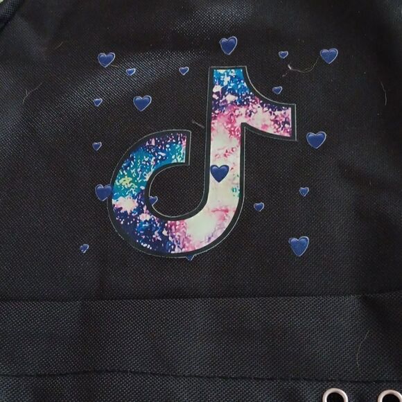 Tik tok  - Picture 3 of 5